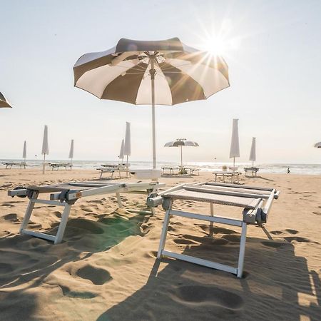 Sabbia & Mare Aparthotel Росолина Маре Екстериор снимка
